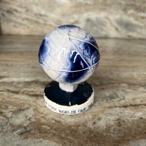 1964 New York Worlds Fair Ceramic Blue & White Globe Paperweight Figurine